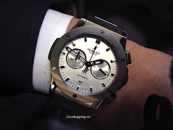 Hublot Classic Fusion 541.NX.2610.LR Titanium 42